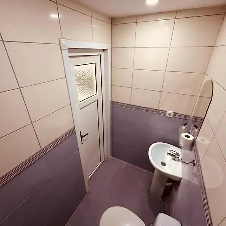 Отель Sera *