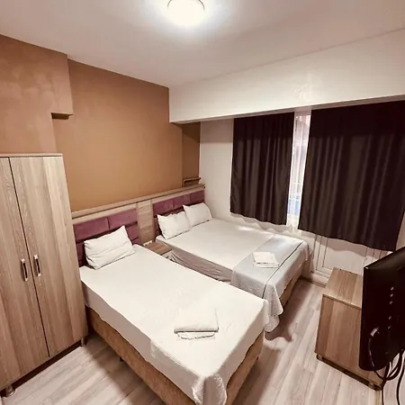 Sera Hotel *