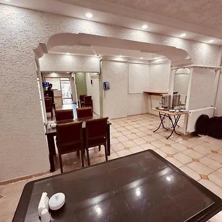 Hotel Sera